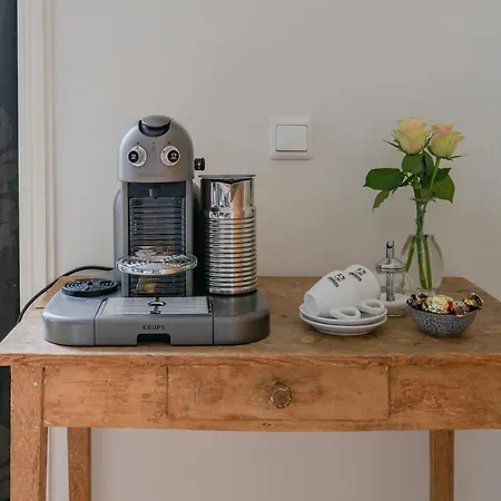 Cosy Nock ! Little Gem At Center With Large Terrace ! *