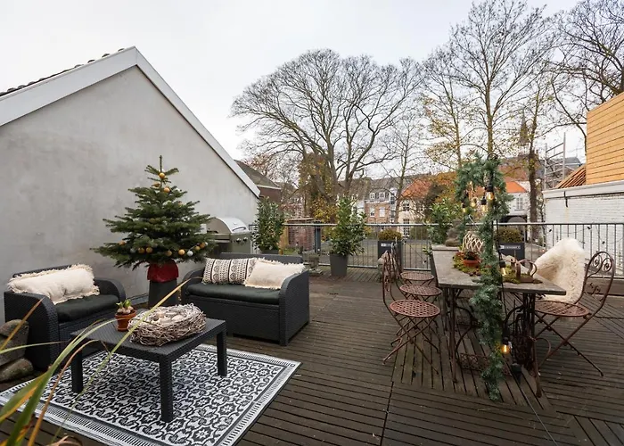 Apartment Cosy Nock ! Little Gem At Center With Large Terrace !