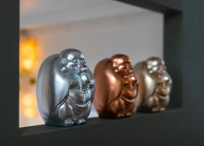 Cosy Nock ! Little Gem At Center With Large Terrace ! *