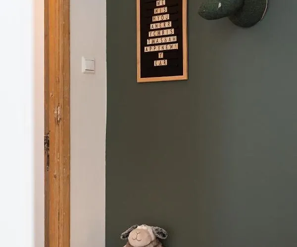 Cosy Nock ! Little Gem At Center With Large Terrace ! Bréda